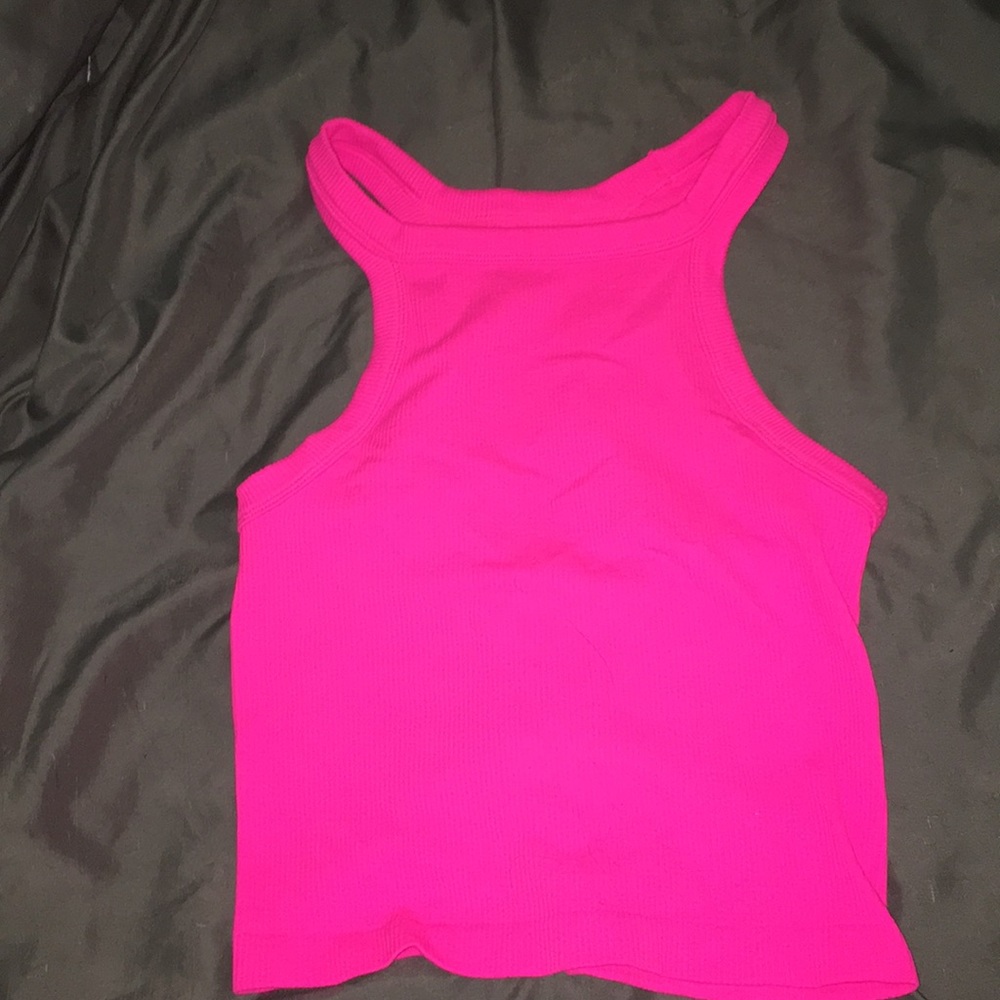 crop top hot pink